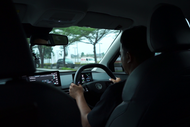 mobil, mobil listrik, otomotif, kendaraan bermotor, Jarak Tempuh Mobil Listrik, STNK Terblokir