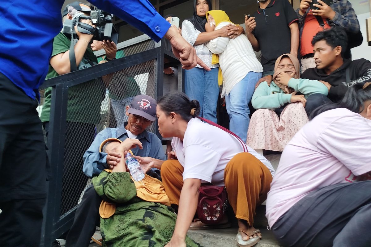Banyuwangi, KMP Tunu Pratama Jaya, KMP Tunu Pratama Jaya Tenggelam, KMP Tunu Pratama Jaya tenggelam di selat Bali, Korban KMP Tunu Pratama Jaya tenggelam, KMP Tunu Pratama Jaya Tenggelam di Selat Bali, Verifikasi KTP Penumpang Diabaikan?