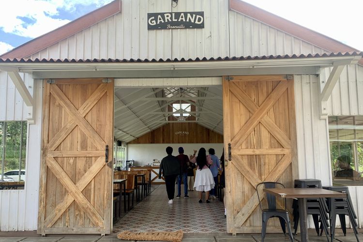 Harga tiket masuk Garland Barnville, garland barnville garut, garland barnville menu, harga tiket masuk garland barnville, lokasi Garland Barnville, daya tarik Garland Barnville garut, Ada Wisata ala Swiss di Garut Pemandangan Gunung, Tiket Masuk Bisa Ditukar Makanan