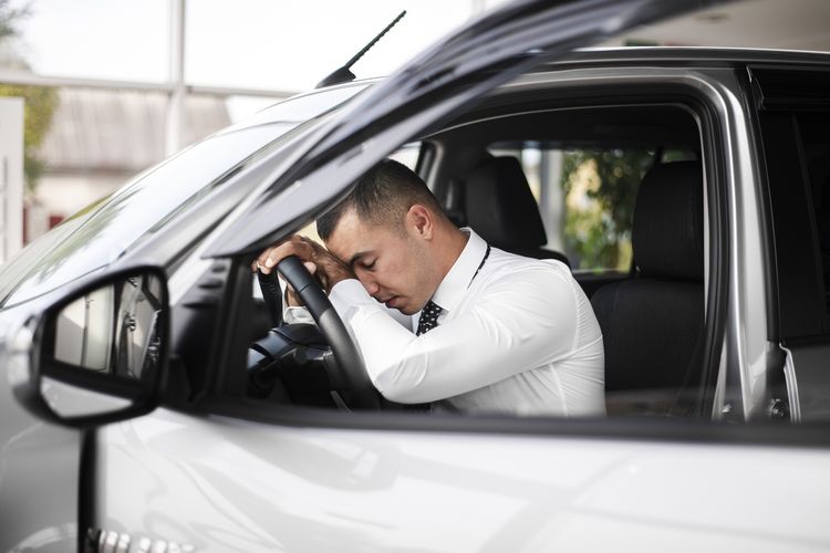 mudik Lebaran, kecelakaan, ruas Tol, Pejagan-Pemalang, microsleep, Mobil Tabrak Guardrail Saat Mudik, Bahaya Nyata Microsleep