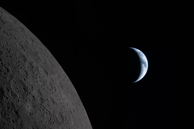 bulan, Artemis II, Bumi, NASA, BERITA FOTO: Penampakan Langka Bumi dan Bulan yang Dipotret Kru Artemis II NASA, Earthset, kala Bumi terbenam, Gerhana Matahari total dari dekat Bulan, Permukaan Bulan yang jelas, Earthrise, saat Bumi berbentuk sabit