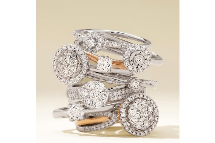 batik, berlian, cincin berlian, Liontin, The Palace Jeweler, cincin, hari batik, Enggak Cuma Indah, Motif Batik dan Cincin Berlian Ini Punya Makna Cinta yang Dalam Banget!