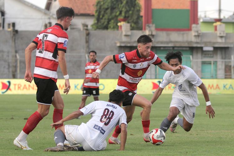 Madura United, PSM Makassar, Kisah Madura United Lalui Ujian Berat Lolos dari Ancaman Degradasi
