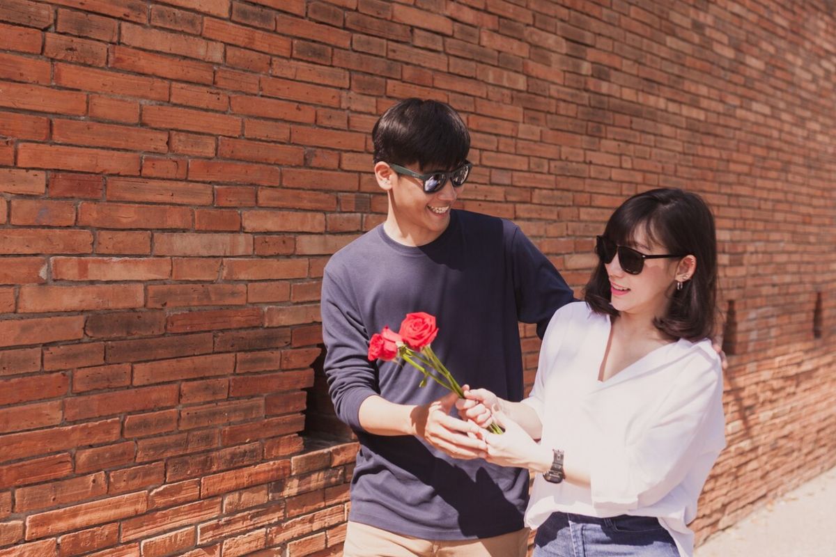 zodiak, aquarius, zodiak aquarius, aquarius cocok dengan zodiak apa, zodiak yang cocok dengan aquarius, 5 Zodiak yang Cocok dengan Aquarius, Ada Sagitarius, 1. Gemini, 2. Libra, 3. Sagitarius, 4. Aries, 5. Aquarius
