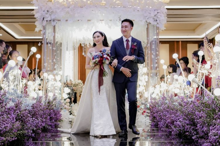 berubah setelah menikah, rumah tangga, pasangan suami istri, kehidupan pernikahan, pasangan berubah setelah menikah, mengapa seseorang berubah setelah menikah, kehidupan berubah setelah menikah, berubah ketika sudah menikah, Mengapa Pasangan Berubah Setelah Menikah? Ini Penjelasan Psikolog, Mengapa sifat pasangan berubah setelah menikah?, Sisi lain pasangan baru terlihat setelah menikah, Bukan berubah, tapi terlihat lebih nyata, Kematangan emosional jadi kunci