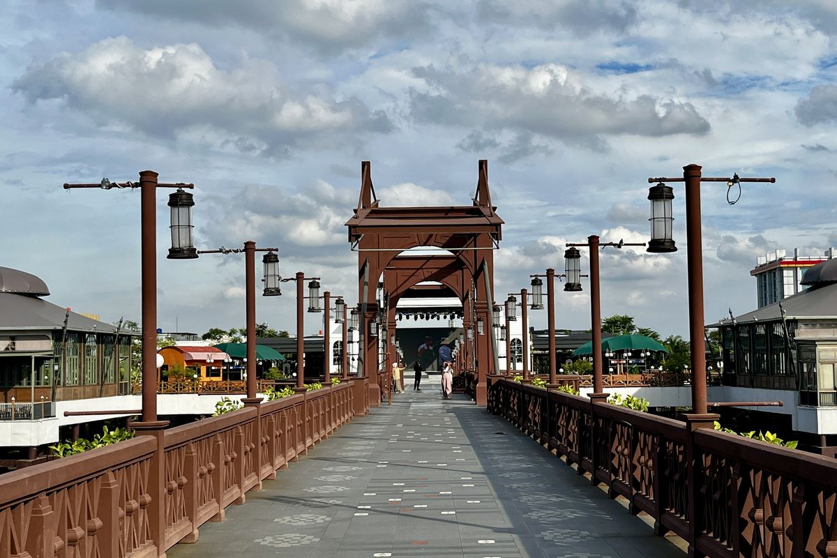 Batavia PIK, Jembatan Kota Intan, Wisata Gratis ke Batavia PIK, Ada Jembatan Kota Intan yang Instagramable