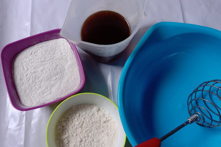manis, resep, takjil, kue cucur, Cara Membuat Kue Cucur Tradisional Betawi, Manis dan Wangi Daun Pandan