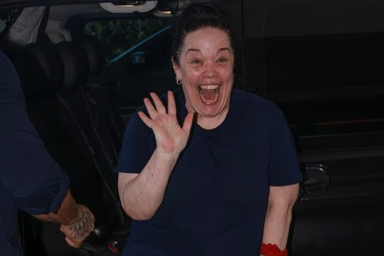 mengatur porsi, mengatur pola makan, kesehatan, menurunkan berat badan, Kisah Lisa Riley Menurunkan Berat Badan 76 Kg, Mulai dengan Mengubah Kebiasaan