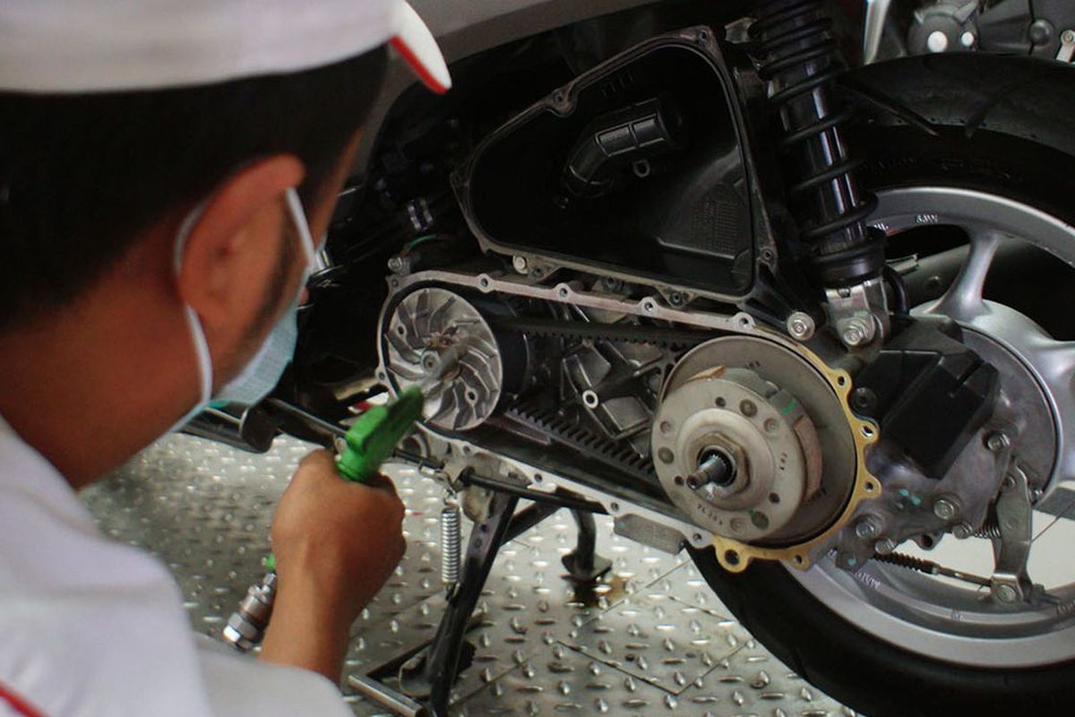 oli gardan, motor matik, perawatan, Sering Diabaikan, Ini Dampak Telat Ganti Oli Gardan Motor Matik