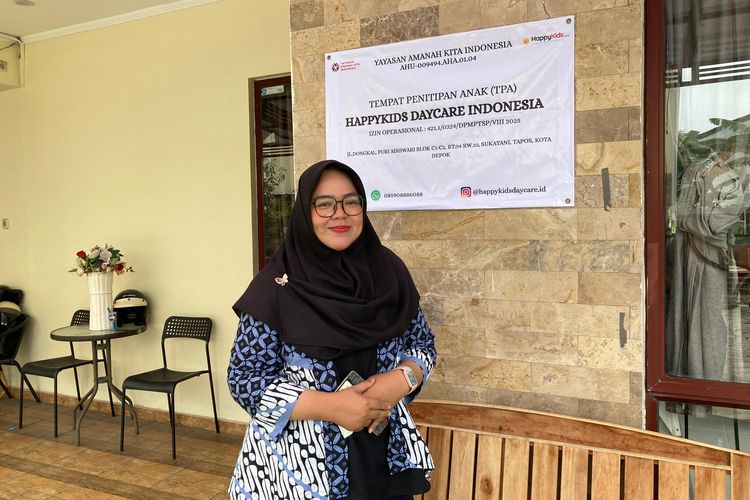 tempat penitipan anak, tips memilih daycare, daycare terdekat, daycare di depok, rekomendasi daycare di depok, cara memilih daycare, tempat penitipan anak terdekat, tempat penitipan anak depok, tempat penitipan anak di depok, tips memilih daycare yang aman, Hindari Daycare Bodong, Berikut 7 Tips Memilih Daycare yang Aman, 1. Cek perizinan, 2. Lokasi dan fasilitas yang sesuai dengan brosur, 3. Lokasi yang aman dan nyaman, 4. Periksa jejak digital daycare, 5. Punya CCTV yang bisa diakses real time, 6. Cek syarat penitipan anak, 7. Periksa dapur daycare