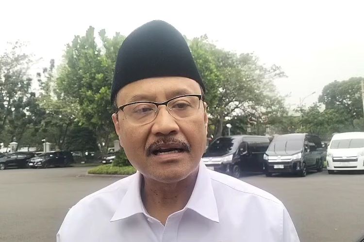 Program Keluarga Harapan, penerima bansos, keluarga penerima manfaat (KPM), Mensos Gus Ipul, cek bansos kemensos 2025, Mensos Gus Ipul Klaim 330.000 Keluarga Naik Kelas, Begini Cek Penerima Bansos PKH dengan KTP