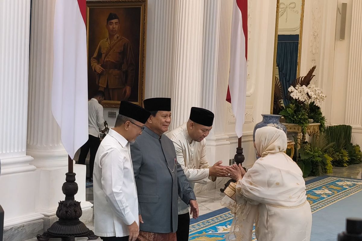 open house istana, Tempat Wisata di Jakarta Pusat, open house prabowo, open house presiden prabowo, tempat wisata dekat istana merdeka, Open house istana 2025, tempat wisata di jakarta pusat yang lagi hits, Usai Ikut Open House Prabowo, Mampir ke 6 Wisata Dekat Istana Merdeka, 1. Ragusa Es Italia, 2. Pos Bloc Jakarta, 4. Halte Bundaran HI, 5. Taman Ismail Marzuki, 6. Grand Indonesia