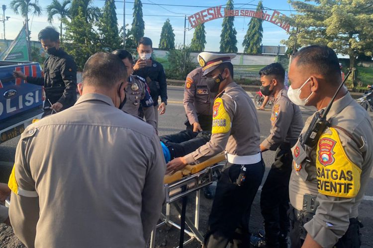 kecelakaan, menolong, motor, Ironi Kecelakaan, dari Salah Penanganan sampai Barang Korban Raib