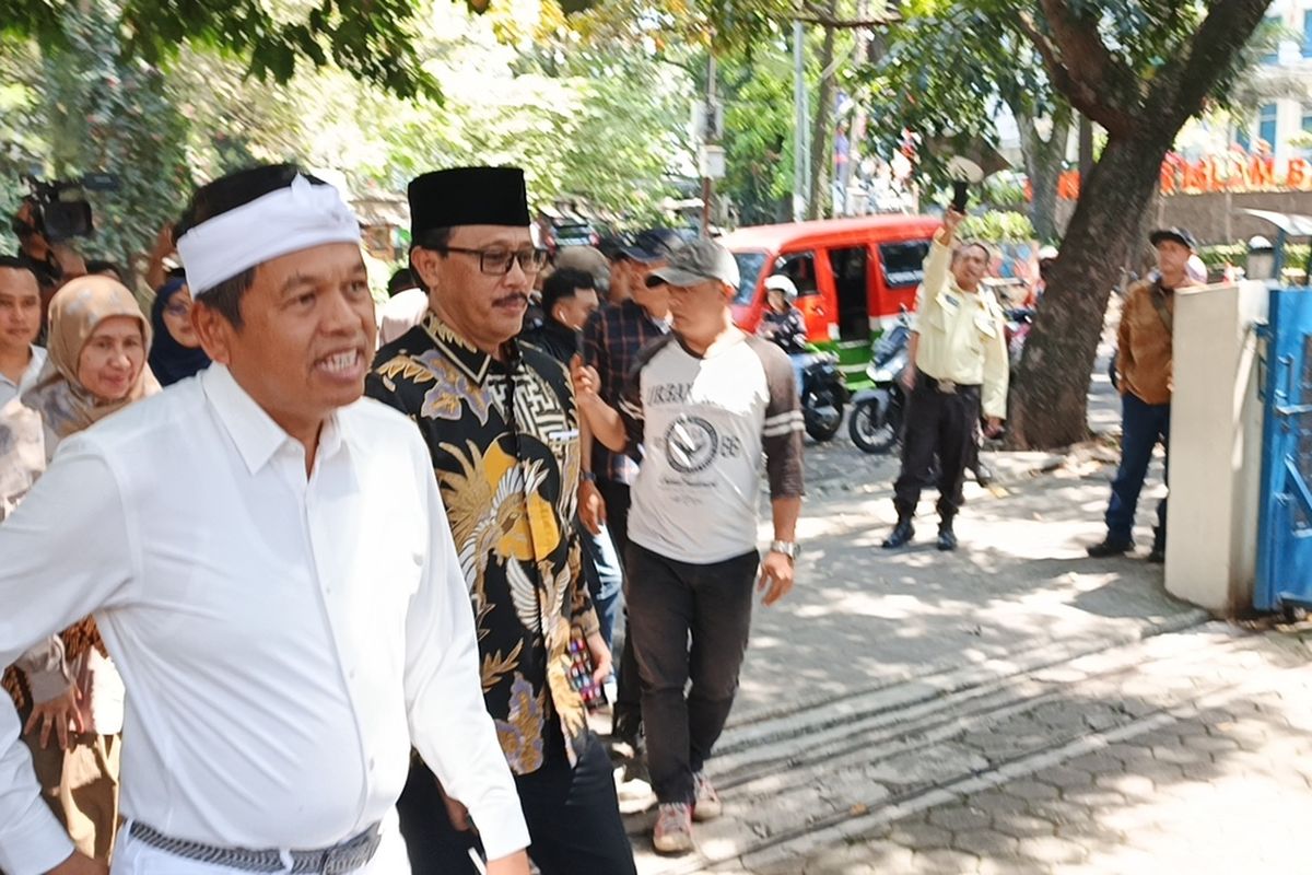 jawa barat, Dedi Mulyadi, gubernur jawa barat, Unpas, unisba, penembakan gas air mata, unpas bandung, penembakan gas air mata di unisba, Dedi Mulyadi Buka Ruang Dialog Usai Ricuh Gas Air Mata di Sekitar Unpas dan Unisba