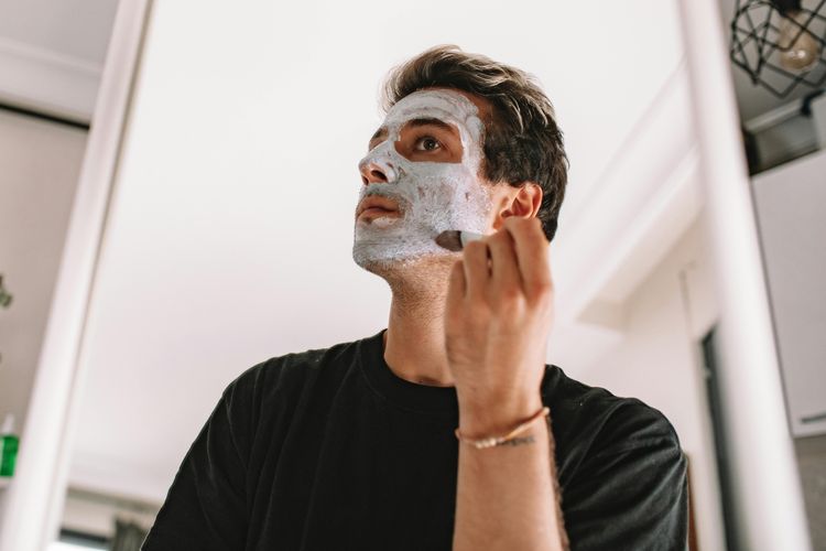 moisturizer, sunscreen, 4 Rutinitas Skincare Wajib Buat Pria, Salah Satunya Sunscreen, Skincare Tahap 1: Cleanser, Skincare Tahap 2: Eksfoliasi, Skincare Tahap 3: Moisturizer, Skincare Tahap 4: Sunscreen