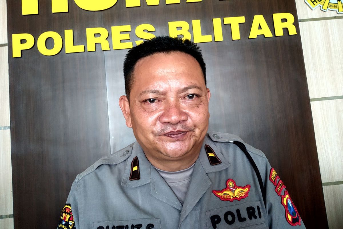 Jawa Timur, Gunung Kelud, Polres Blitar, aktivitas vulkanik Gunung Kelud, Alat Pemantau Gunung Kelud, Polres Blitar Sebut Alat Pemantau Gunung Kelud Sudah Tak Berfungsi Sebelum Hilang, Evakuasi Tertunda dan Kerusakan Pos Pantau, Pos Pantau Jura: Fokus Pemantauan Aktivitas Vulkanik Gunung Kelud, Pencurian Alat Pemantau Mengganggu Pemantauan Gunung Kelud, Lokasi Pencurian: Sulit Dijangkau dan Tersembunyi, Laporan Kejadian ke Pihak Berwenang, Gunung Kelud: Potensi Bahaya yang Terus Dipantau