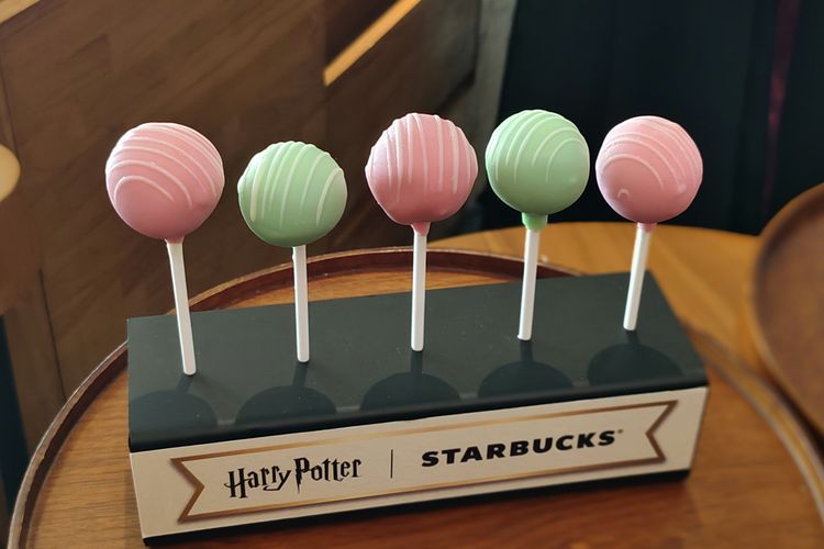 Harry Potter, Potterhead Merapat! Kini ada Dessert hingga Minuman Tema Harry Potter di Starbucks