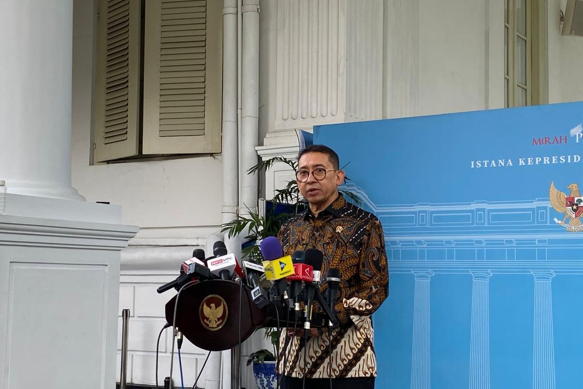 Fadli Zon, Soeharto, pahlawan nasional, genosida, fadli zon, Pahlawan Nasional Soeharto, Kontroversi Gelar Pahlawan Nasional Soeharto: Fadli Zon Pertanyakan Bukti Genosida