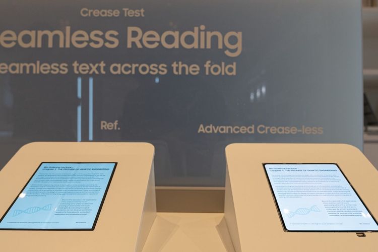 Samsung, layar lipat, CES 2026, iPhone lipat, Apple, Samsung Pamer Layar Lipat Tanpa Bekas, Bakal Dipakai iPhone Lipat?
