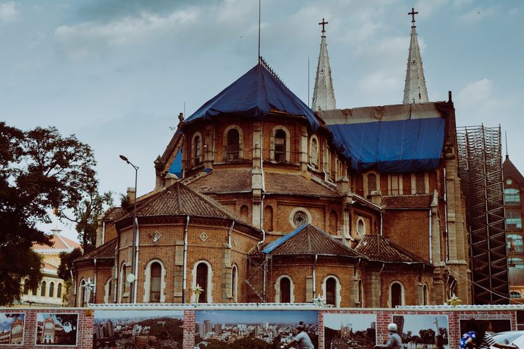 Vietnam, Ho Chi Minh City, Saigon, Itinerary Wisata 4 Hari 3 Malam di Ho Chi Minh City, Tertarik Coba?, Hari 1: Jantung Kota dan Jejak Kolonial, Hari 2: Warisan Spiritual dan Keseharian Lokal, Hari 3: Menyelami Sejarah Kota yang Mendalam, Hari 4: Menikmati Momen Terakhir dan Persiapan Pulang, Panduan Keamanan Singkat di Kota Ho Chi Minh