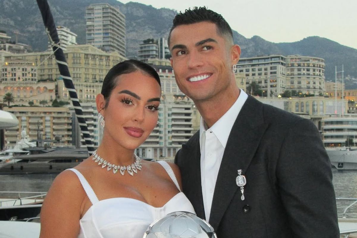 Cristiano Ronaldo, Georgina Rodriguez, lamaran Cristiano Ronaldo, cristiano ronaldo lamar kekasih, cincin lamaran cristiano ronaldo, harga cincin lamaran cristiano ronaldo, cerita lamaran cristiano ronaldo, Cristiano Ronaldo Ungkap Cara Ia Melamar Georgina Rodríguez, Begini Kisahnya