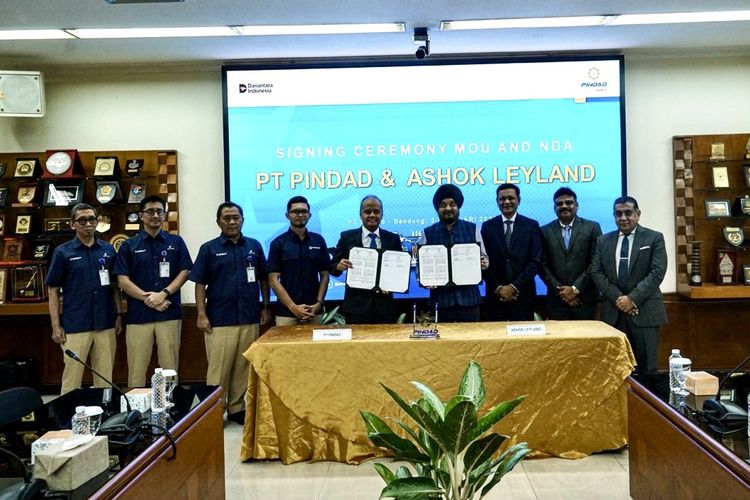 bus listrik, kendaraan pertahanan, Ashok Leyland, PT Pindad, Ashok Leyland dan PT Pindad Kerjasama Pengembangan Bus Listrik