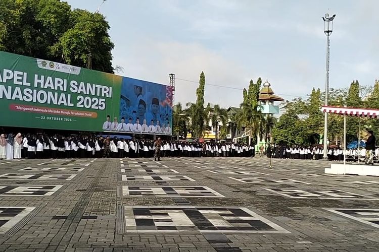 hari santri, sejarah hari santri, Hari Santri 2025, Tema Hari Santri 2025, 22 oktober 2025 hari apa, Sejarah dan Tema Hari Santri 22 Oktober 2025, Mengawal Indonesia Merdeka, Makna Tema Hari Santri 2025, Logo Resmi Hari Santri 2025: “Pita Cakrawala”, Sejarah Hari Santri: Berawal dari Resolusi Jihad 22 Oktober 1945, Dari Resolusi Jihad ke Penetapan Hari Santri Nasional, Santri di Era Modern: Dari Pesantren ke Dunia