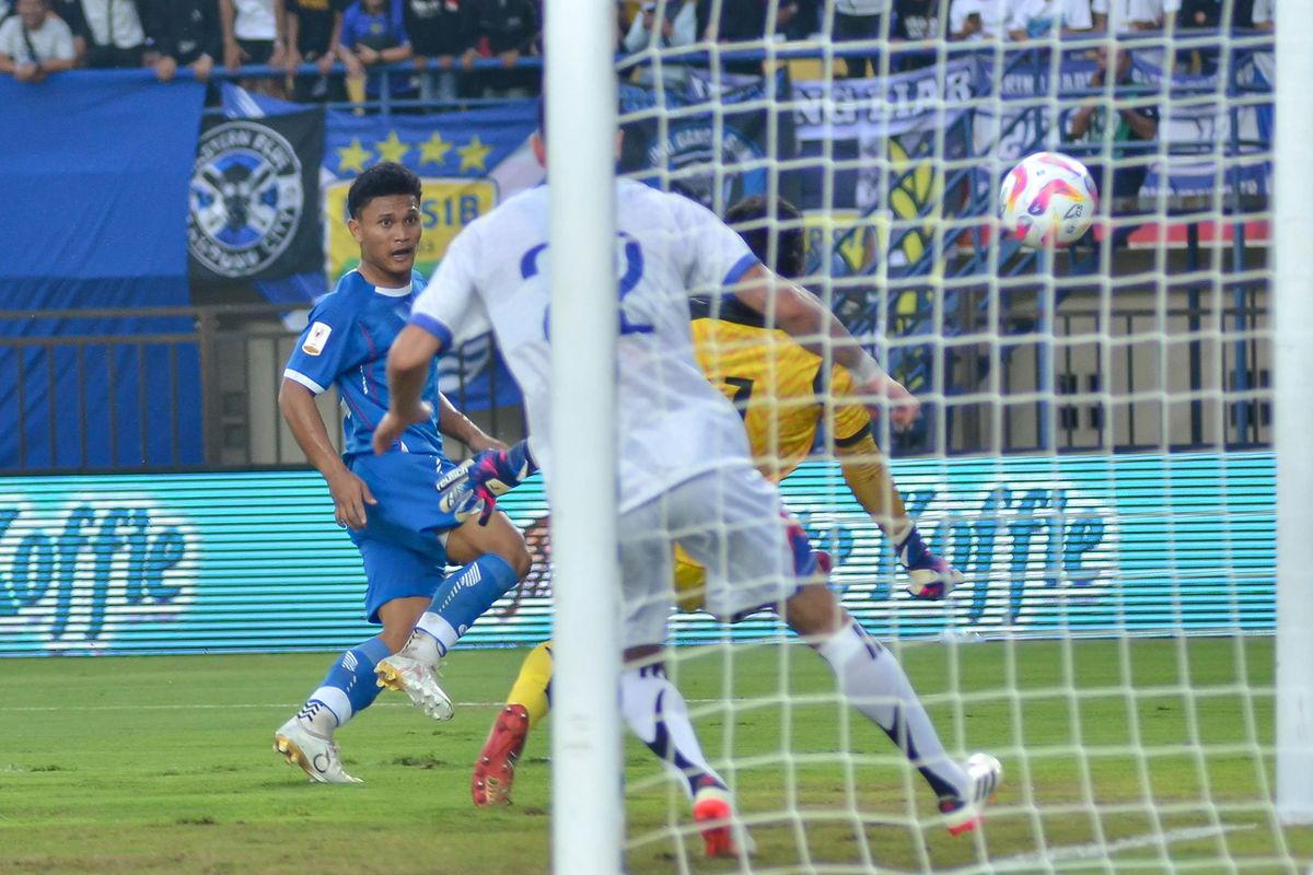 Persib, Zulkifli Lukmansyah, Port FC, Persib Bandung, Bojan Hodak, Nazriel Alvaro, persib bandung vs port fc, Bintang 18 Tahun Maung Bandung Menyita Perhatian di Persib Vs Port FC
