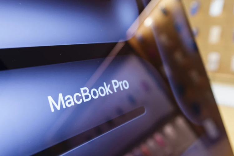 Apple, MacBook Ultra, Apple Diduga Siapkan MacBook Ultra, Lebih Premium dari MacBook Pro
