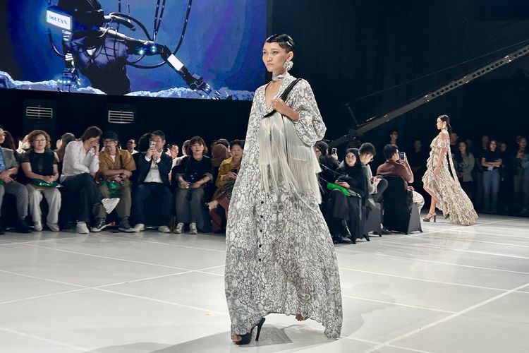 DOUCAN, jf3 fashion festival, jf3 fashion festival 2025, DOUCAN Korea, desainer Korea Selatan, koleksi fashion DOUCAN, Koleksi Fashion DOUCAN Manfaatkan Wig Bekas dengan Gaya Trendi dan Modis