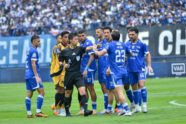 Persib, Persija, Persib vs Persija, Super League 2025-2026, Persija Jakarta, BERITA FOTO Persib Vs Persija, Gol Beckham Putra Antar Maung Juara Paruh Musim