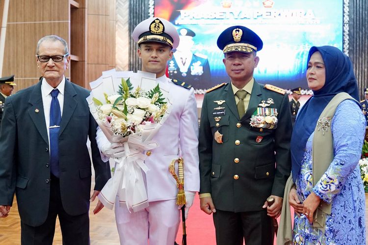 perwira TNI AL, Tak Hanya Naik Pangkat jadi Kapten, Lifter Rizki Juniansyah Pindah Matra ke TNI AD dari AL