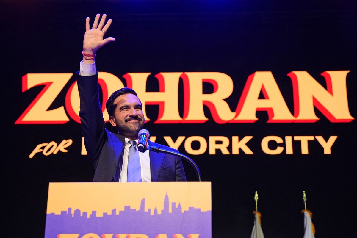 Zohran Mamdani, New York, siapa Zohran Mamdani, Pemilihan 2025, wali kota muslim pertama New York, Siapa Zohran Mamdani, Wali Kota Muslim Pertama New York yang Memenangi Pemilihan 2025?, Siapa Zohran Mamdani?, Prinsip dan Kebijakan Zohran Mamdani, Kritik terhadap Zohran Mamdani, Jabatan Wali Kota New York: Posisi Esensial bagi Kota dan Dunia