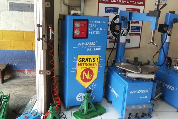 nitrogen, tekanan ban, angin ban, Mitos atau Fakta, Ban Mobil Berisi Nitrogen Lebih Awet?