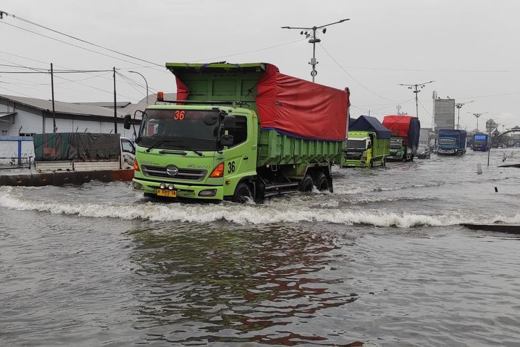 Jawa Tengah, Semarang, banjir di Semarang, titik banjir, ketinggian banjir, titik banjir di Semarang, Semarang Masih Banjir di Musim Hujan, Efektifkah Modifikasi Cuaca?