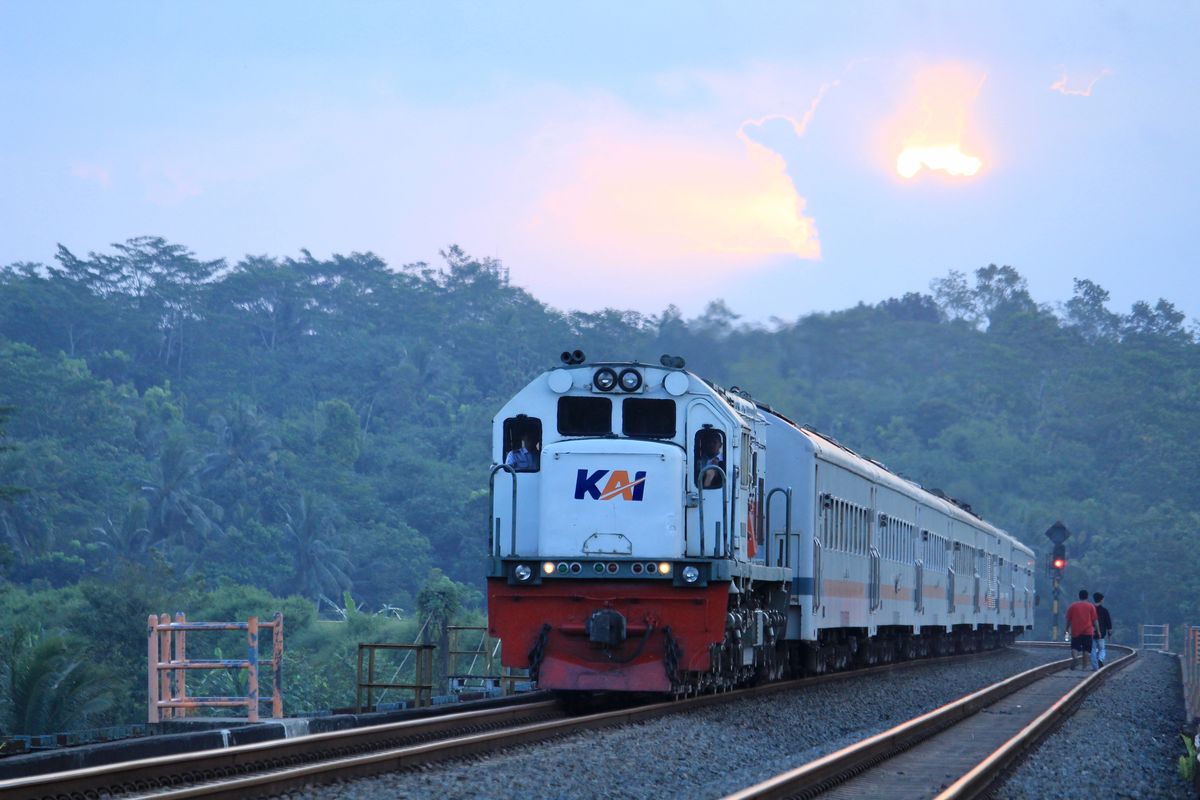 Jawa Tengah, Kebumen, Wisata Kebumen Makin Mudah Dijangkau Kereta, Jelajahi Pantai, Goa, hingga Curug