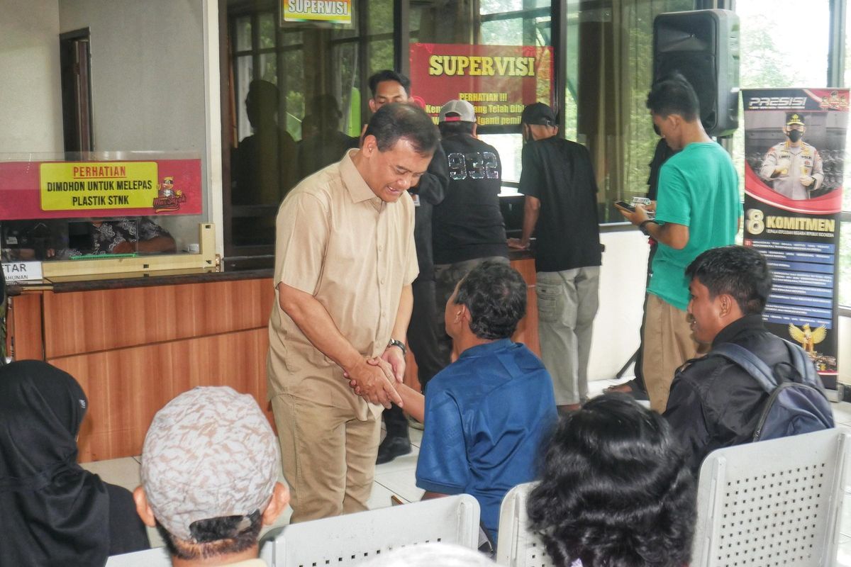 pemutihan pajak kendaraan  jateng, 2 hari pemutihan pajak, pendapatan daerah Jawa Tengah, Pemutihan Pajak Kendaraan di Jateng: 2 Hari Sudah Kantongi Rp 25 Miliar