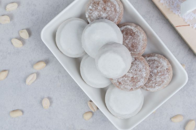 8 Resep Camilan Lebaran 2026 untuk Tamu Silaturahmi, Mudah Dibuat di Rumah, 1. Resep pastel kering isi abon, 2. Resep sagu keju lumer, 3. Resep kue kacang, 4. Resep kue sus kacang, 5. Resep kue putri salju, 6. Resep kue bawang , 7. Resep Lidah kucing , 8. Resep nastar nanas