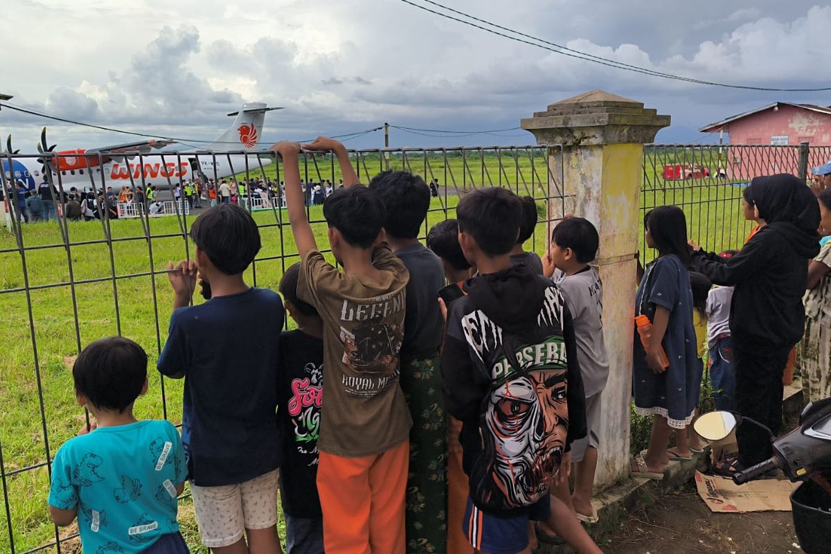 Jember, Bali, Jember-Bali, Jadwal penerbangan, jember, jadwal penerbangan, jember-bali, Jadwal Penerbangan Jember-Bali, 3 Kali Seminggu, Konektivitas Domestik  dan Internasional, Kapan Jadwal Penerbangan Jember-Bali?, Akses Keberagaman Destinasi Domestik dan Internasional, Meningkatkan Pariwisata dan Ekonomi di Tapal Kuda, DPR RI Sebut Titik Awal Perkembangan Jember, Peningkatan Infrastruktur Bandara Notohadinegoro