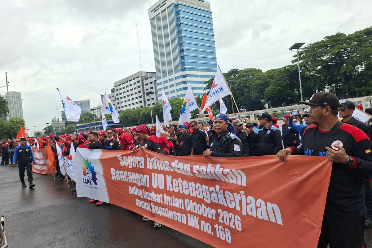 Gedung DPR/MPR, lalu lintas, Ada Demo Buruh Hari Ini di Gedung DPR, Simak Jalur Alternatif