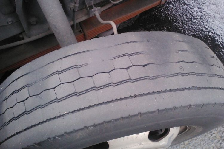 Michelin Indonesia, perjalanan jauh, Waspada Flat Spot Ban Mobil Jarang Dipakai: Tips Sebelum Mudik