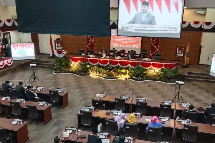 DPR RI, tunjangan rumah dpr, tunjangan rumah dpr 50 juta, 17 8 tuntutan, 17 8 tuntutan adalah, 6 Poin Keputusan DPR RI atas Tuntutan 17+8 Rakyat, Salah Satunya Hapus Tunjangan Rp50 Juta