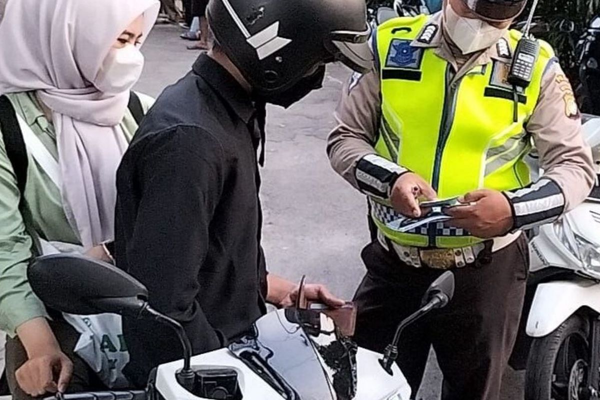 Pajak Kendaraan, pajak kendaraan, Razia tertib pajak, Bayar pajak saat kena razia, Razia Tertib PKB, Penunggak Wajib Bayar di Lokasi?