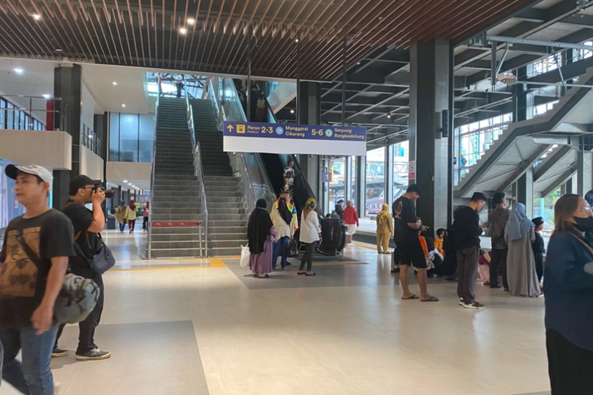 jadwal krl tanah abang cikarang, jadwal krl tanah abang cikarang jam berapa, kereta tanah abang cikarang jam berapa, kereta tanah abang cikarang terakhir jam berapa, kereta tanah abang cikarang sampai jam berapa, jadwal kereta tanah abang cikarang, jadwal krl tanah abang cikarang hari ini, Jadwal KRL Tanah Abang-Cikarang Hari Ini, Terakhir 23.47 WIB