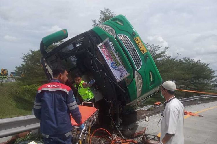 rem blong, Cara Berhenti Darurat Saat Mobil Mengalami Rem Blong