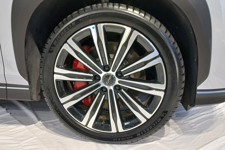 Tekanan udara ban, mobil listrik, ban mobil, ban mobil listrik, Alasan kenapa Ban Mobil Listrik Butuh Tekanan Udara yang Tinggi