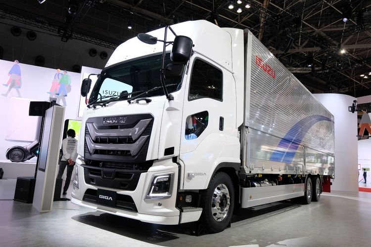 Isuzu Motors, Truk listrik, bus otonomos, world premiere, D-Max, Elf EV, kendaraan otonom, Isuzu, Japan Mobility Show 2025, Isuzu Pamerkan Teknologi Masa Depan di Japan Mobility Show 2025