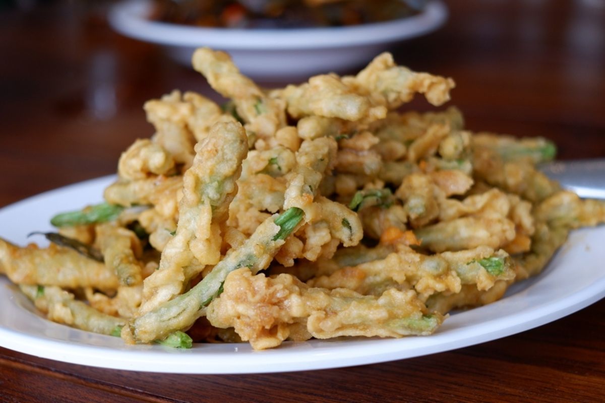 resep buncis goreng, resep buncis goreng telur asin, resep buncis goreng bawang putih, resep buncis goreng crispy, Resep Buncis Goreng Kriuk Tak Bikin Bosan, Bumbunya Cuma dari Dapur, Resep Buncis Goreng Renyah Saus Telur Asin, Cara Membuat Buncis Goreng, Cara Membuat Saus Telur Asin, Tips Agar Buncis Goreng Tetap Renyah