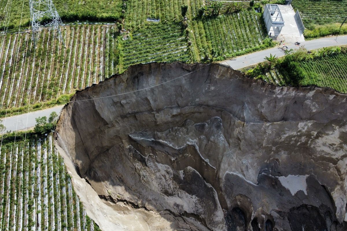 sinkhole, Aceh Tengah, lubang raksasa, Teka-teki Lubang Raksasa Aceh Akhirnya Terbongkar, Ini Kata Dinas ESDM
