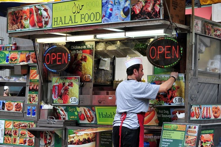destinasi wisata ramah Muslim, Ramah Muslim, Ada Musala dan Resto Halal di Ngong Ping Hong Kong
